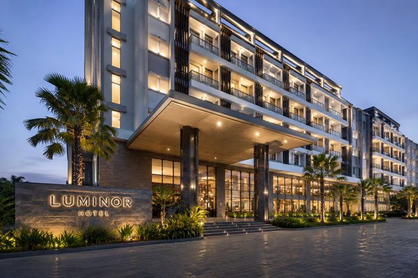 Hotel dan Komersial